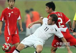 足球男子小组赛A组：新西兰vs美国,新西兰与美国激战正酣